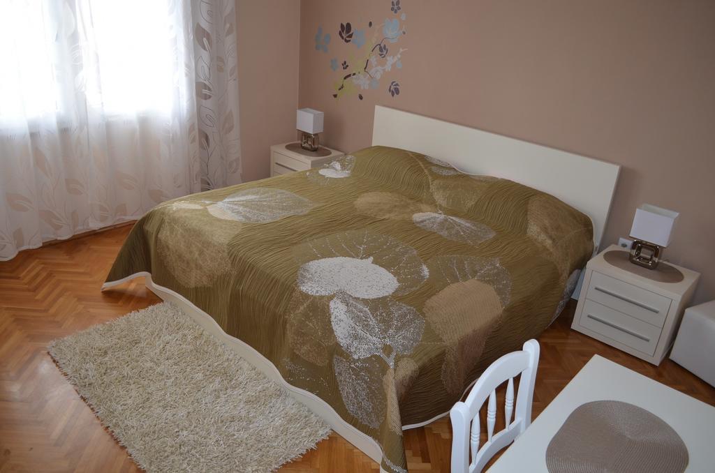 Apartments Mihalic Baška Pokoj fotografie